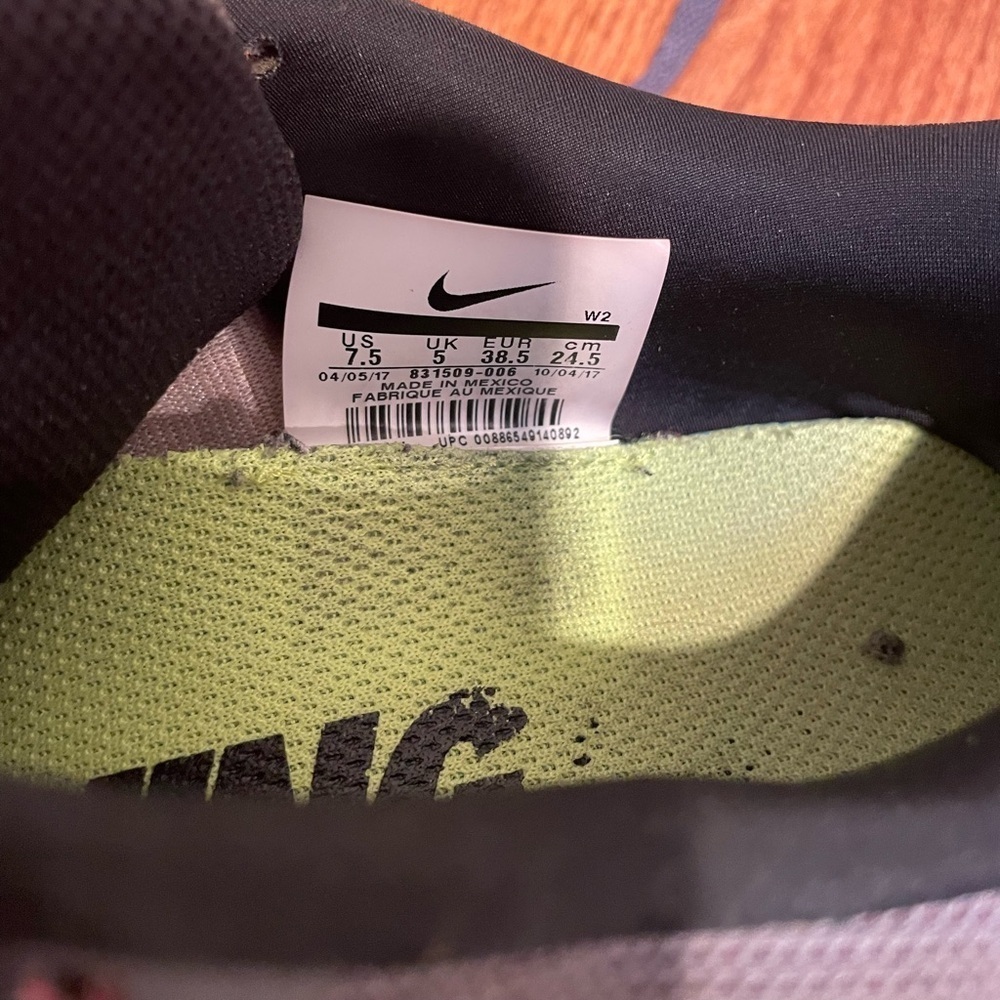 Nike free run sneakers women’s size 7.5 - Picture 4 of 5